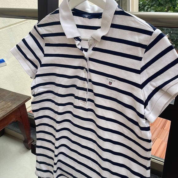 Very smart Gant polo, white and navy blue striped Tshirt - Picture 7 of 7